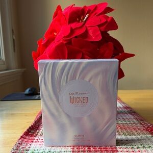 💄💋💄 R.E.M. WICKED GLINDA MAKEUP SET 💄💋💄 NWT 💄💋💄